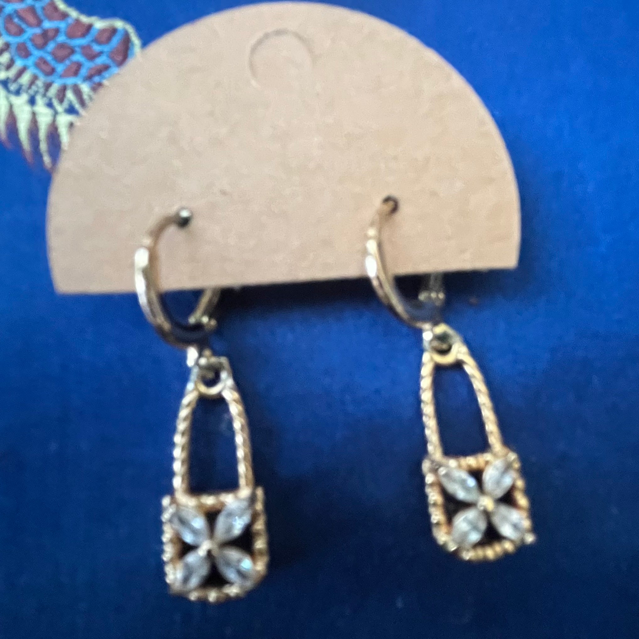 Lovely Lever-backs #185
