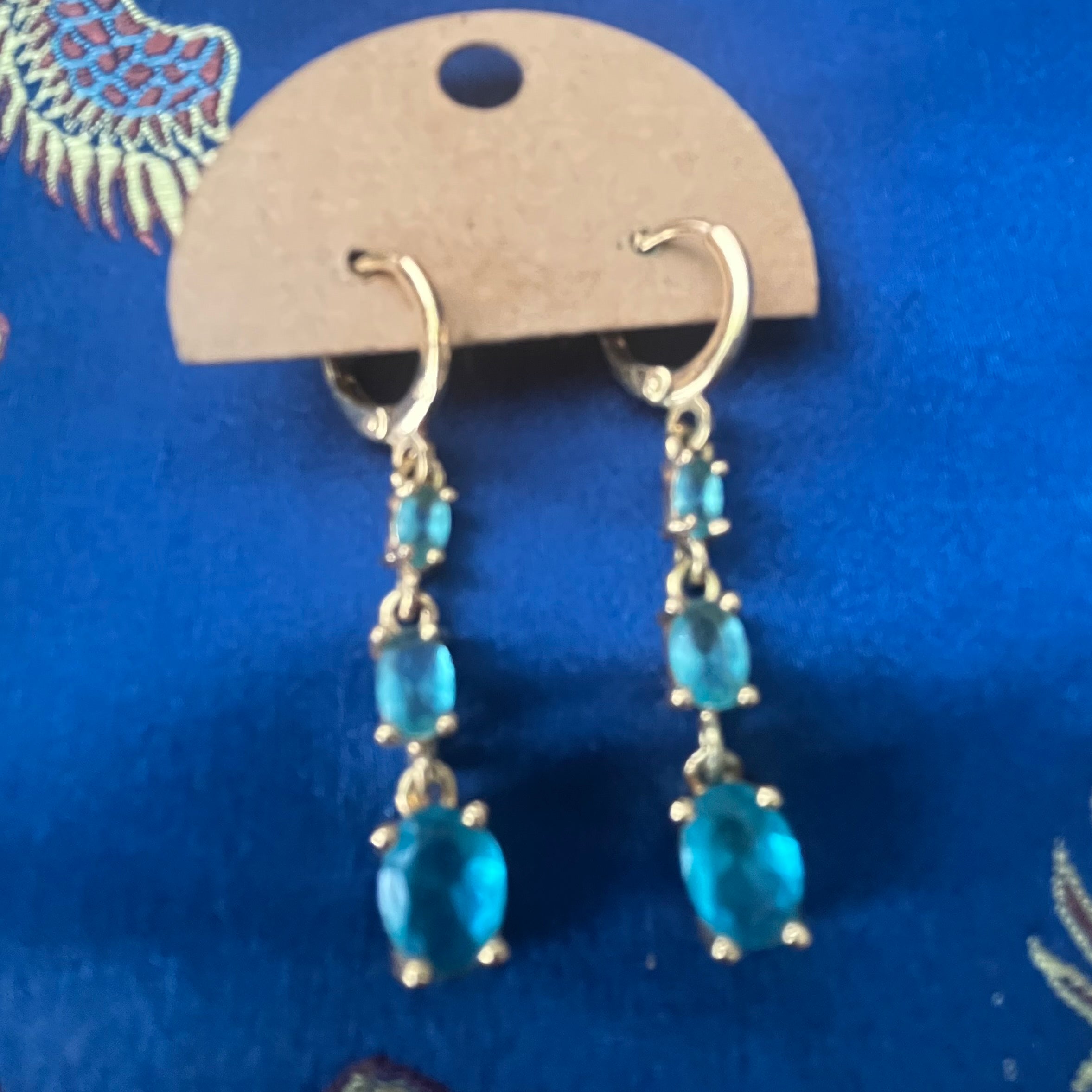 Lovely Lever-backs #021
