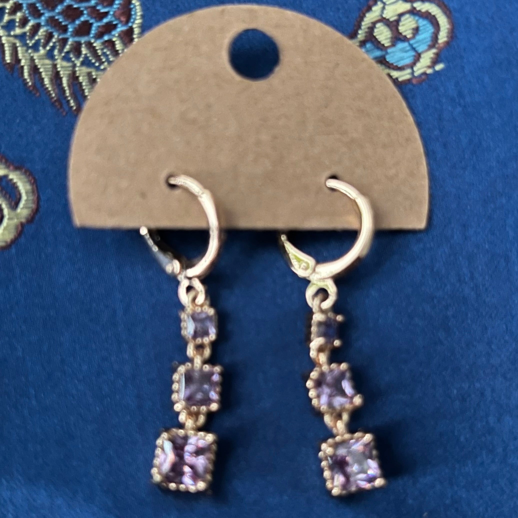 Lovely Lever-backs #031