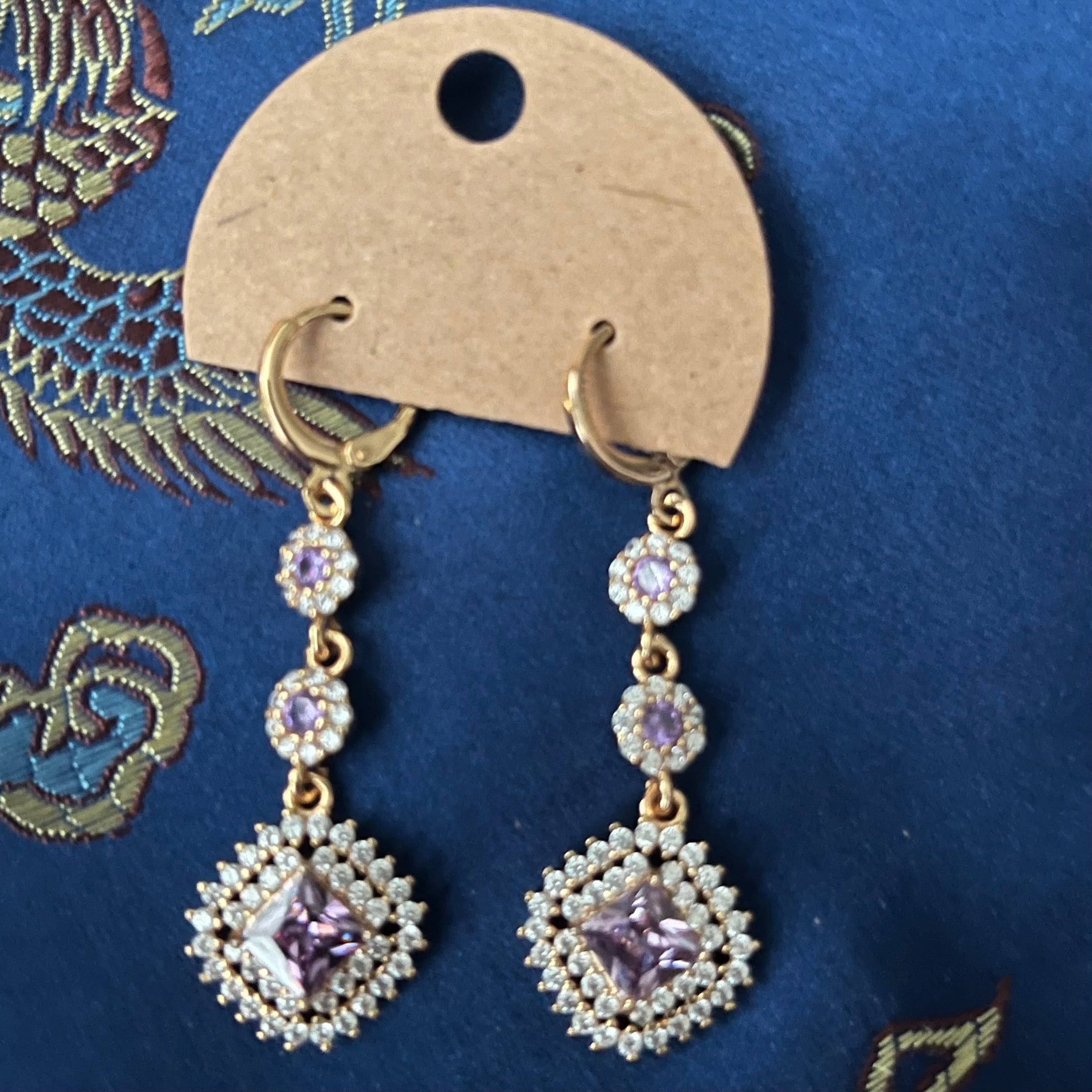 Lovely Lever-backs #035