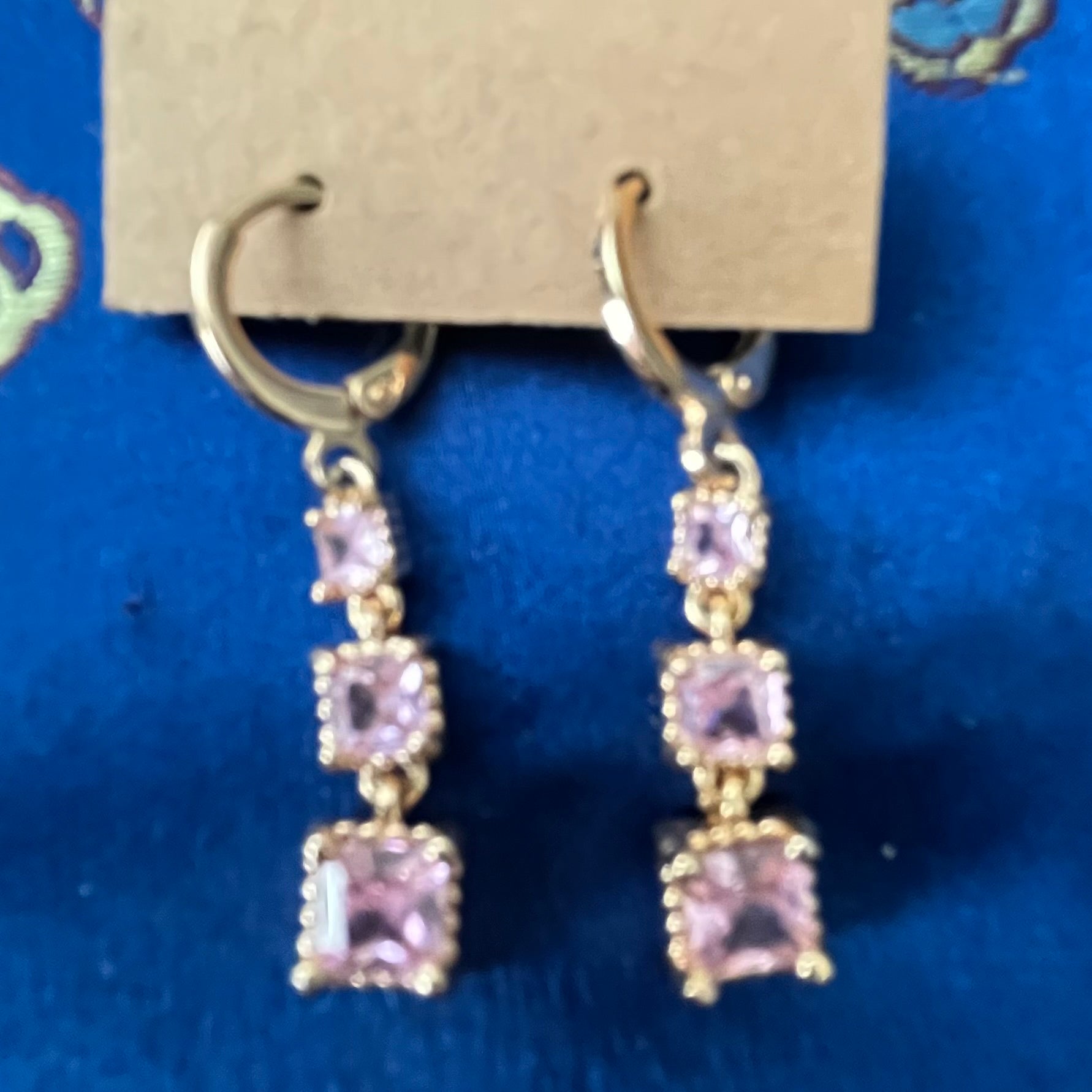 Lovely Lever-backs #042