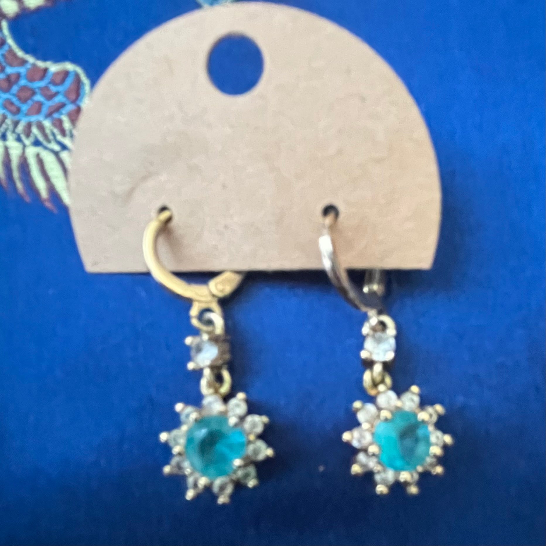 Lovely Lever-backs #044