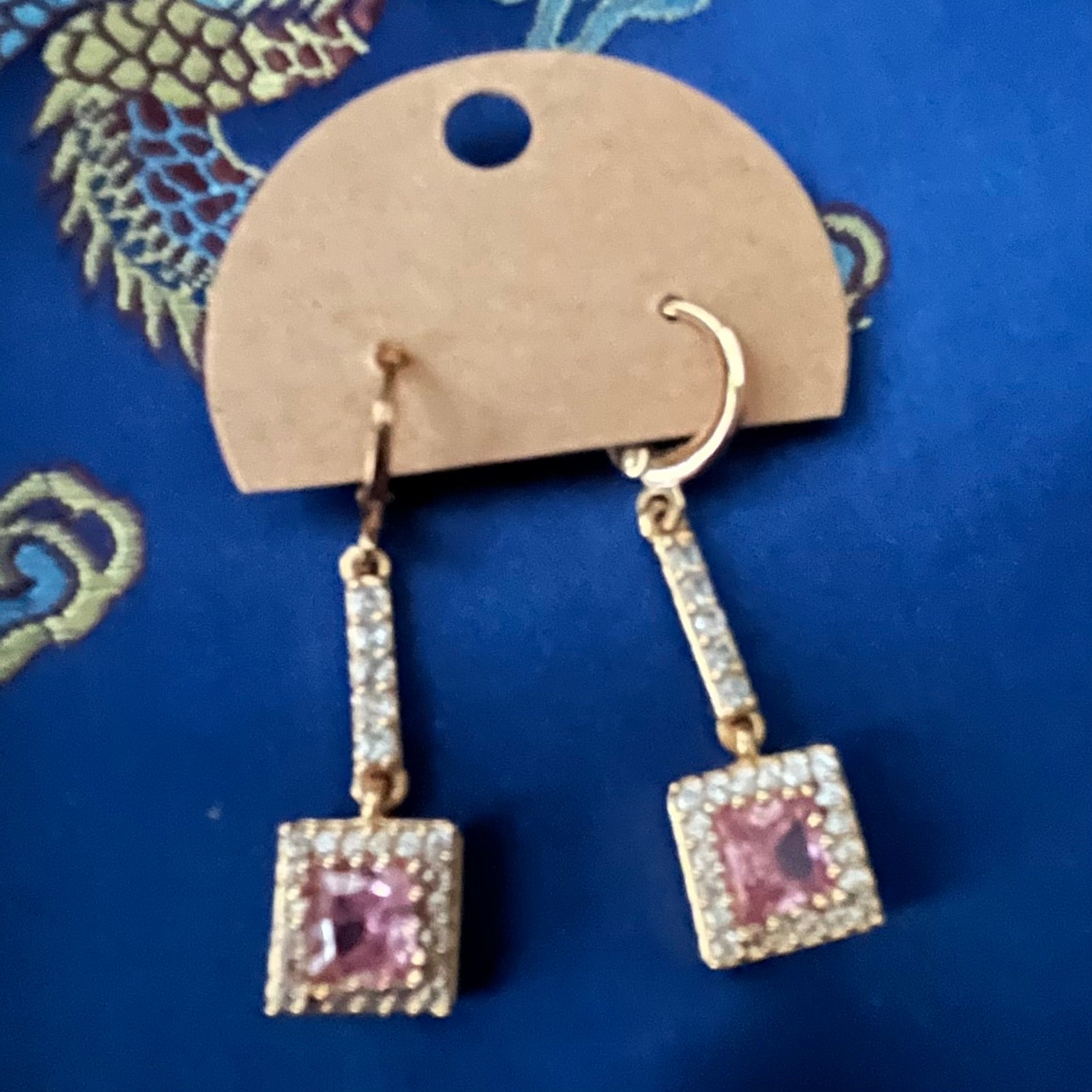 Lovely Lever-backs #014
